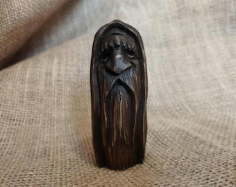 Statua dello spirito del bosco, decorazione rustica per la foresta