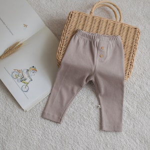 Minimement Legging couleur vison pour tout-petits Leggings à boutons Couleur neutre Pantalon côtelé pour enfant Collant en coton super doux image 1