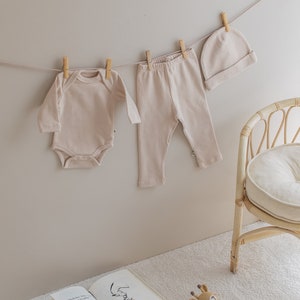 Newborn Home Coming Set Organic Cotton Toddler Clothes Infant Ribbed Romper Leggings Hat Bundle Baby Hospital Outfit image 4