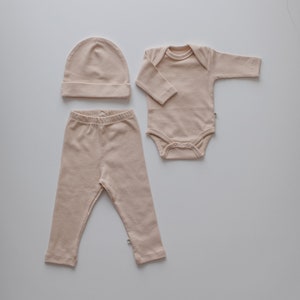 Sets of 3 Pieces Newborn Gift Baby Bodysuit Leggings Hat Gift Set Organic Cotton Infant Hospital Set Gender Neutral Gots Certified image 7