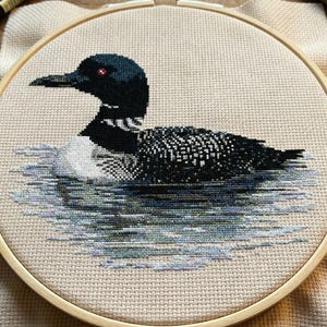 Plantilla de punto de cruz de colimbo / Bordado de pato / Patrón de punto de pájaro en el agua Descargar