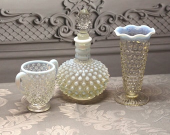 ヴィンテージ フェントン ホブネイル オパールセント花瓶、ムーン