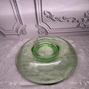 Vintage MCM Green Console Bowl with Etched Floral Design