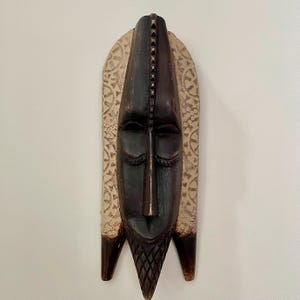 Vtg Hand Carved African Tribal Mask