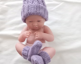 socks and hat set newborn purple cable pattern for new baby