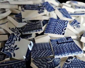 Blue Willow* Hand-cut china to use in mosaic crafts