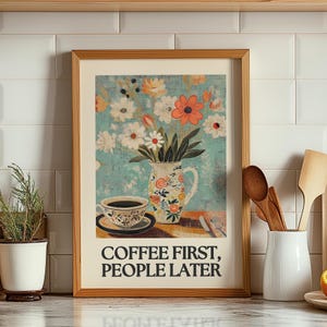 Coffee First Retro Dekoracja Ścienna Do Pobrania Sztuka Koszyka Kawowego Wydruk Miłośnik Kawy Plakat Modny Retro Plakat Maksymalistyczny Sztuka Ścienna Do Wydrukowania