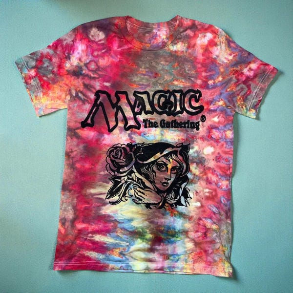 Magic the Gathering Shirt: Tie Dye Eternal Witness - Handgedrucktes Design