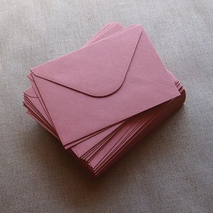 Enveloppes A7 pour faire-part de mariage, grain de bois luxueux, 133 x 184 mm, pour cartes de 5 x 7 po., 120 g/m², rouge indien, lot de 60/120