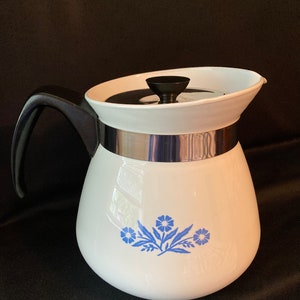 Corning Ware Blue Cornflower Vintage Thee or Coffee Pot. Design Kitchen  Home Cooking Sixties Coffee Pyroflam Decor Living 