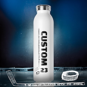 Bouteille d&#39;eau avec bâton de hockey Bouteille de sport personnalisée Nom et numéro personnalisés Cadeau pour athlète mince Équipement d&#39;équipe