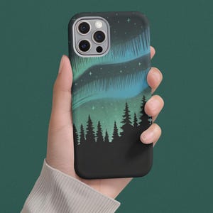 Custodia per telefono con motivo a pino a forma di aurora boreale / Custodia resistente per iPhone e Samsung / Design con motivo a natura mistica per la protezione