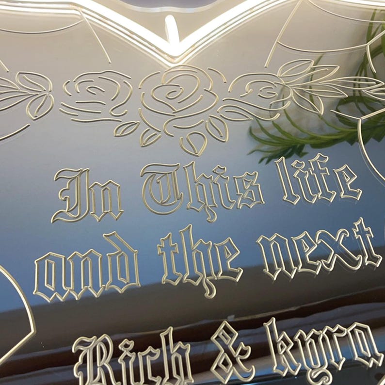 Enseigne néon miroir de mariage gothique personnalisé, miroir gothique, cadeau pour amoureux des gothiques, enseigne de mariage gothique, cadeau couple romance sombre, décoration de mariage alternative image 7