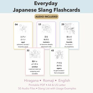 Op de afbeelding: Everyday Japanese Slang Flashcards set met vijf kaarten genummerd 04, 13, 25, 32 en 43. Elke kaart toont een Japanse slangterm in kanji, hiragana en romaji, met Engelse definities en lijntekeningen. Tekst bevat Audio Included, Hiragana, Romaji, English, Printable PDF, A4 & US Letter, 50 Audio Files en Slang List with Usage Examples.
