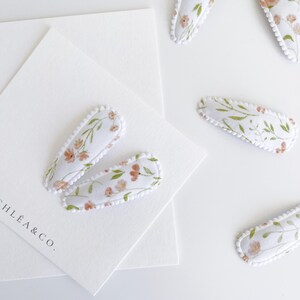 Daisy Fabric Hair Clip | Baby Girl Hair Clip | Hair Bow | Baby Girl Gift | Flower Hair Clip | Fringe | Cute Hair Clip | Snap Clip