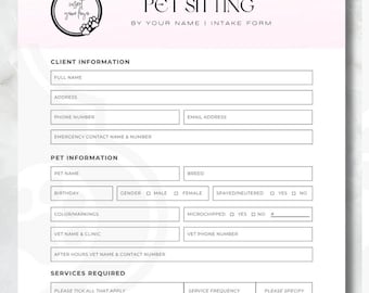 Op de afbeelding: Een intakeformulier voor oppas met een roze kop- en voettekst. Het formulier bevat secties voor klant- en dierinformatie, vereiste diensten en aanvullende service-info. De tekst "EDITABLE IN CANVA" en "US LETTER SIZE: 21,6 x 27,9 cm" zijn ook zichtbaar.