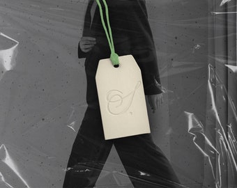 Prägung Deboss Swing Tag Mockup: Bekleidung Verpackung PSD