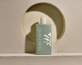 Cosmetic Bottle Mockup: Skincare Branding, Shampoo Packaging (PSD)
