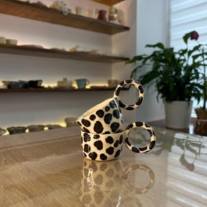 Chic Leopard Print Ceramic Cups - Unleash Your Wild Side