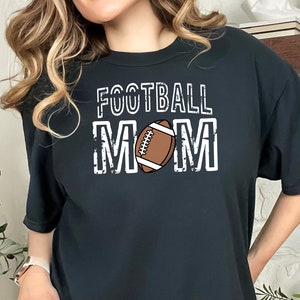 Football Mom Svg Png, Football T-Shirt, Football Mama Gifts, Football Love Svg, Football Svg, Football Cut File, Digital Craft File