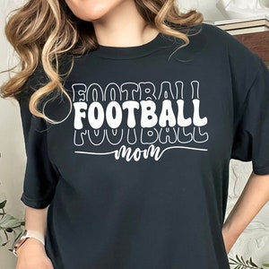 Football Mom Svg Png, Football T-Shirt, Football Mama Gifts, Football Love Svg, Football Svg, Football Cut File, Digital Craft File