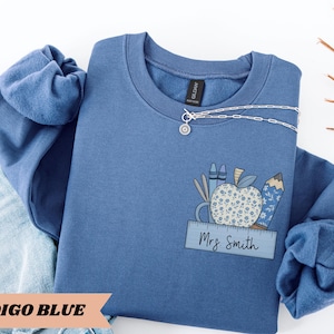 Custom Teacher Sweatshirt, Personalized Teacher Sweatshirt, Teacher Gift, Teacher Appreciation Back to School Sweatshirt, Last Day of School