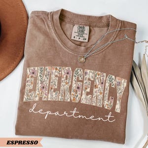 Emergency Department Nurse, ER Nurse Gift, Comfort Colors® Retro Nurse Shirt, Floral Nurse Shirt Trendy Nurse Shirt Gift For New Nurse Week