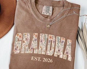 Comfort Colors® Grandma Shirt,  Mother’s Day Gift For Grandmother, Personalized Grandma Est Date Shirt, Pregnancy Reveal, New Grandma Shirt