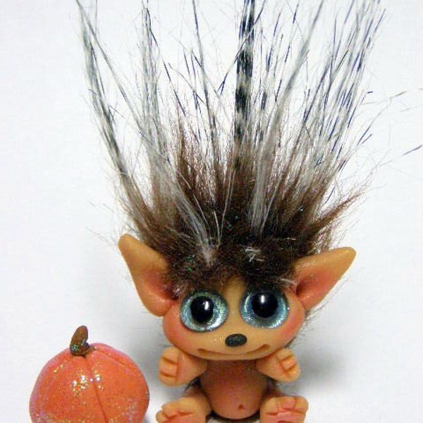 OOAK Tiny Hedgehog Trollfling Troll girl "Ginnie" by Amber Matthies