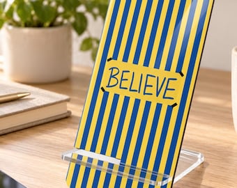 Support de téléphone Believe Whistle, support de téléphone portable à rayures bleues et jaunes, cadeau pour entraîneur de football, accessoire de bureau sportif et motivant