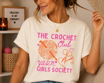 -shirt The Crochet Club Yarn Girls Society | T-shirt graphique au crochet
