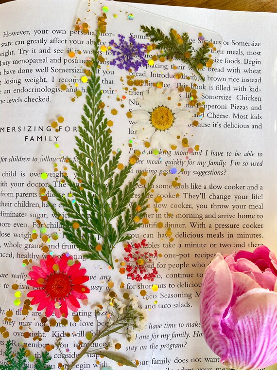 Pink Daisy Dry Flower Bookmark,Handmade Resin Dried Flower Bookmark with  Tassels