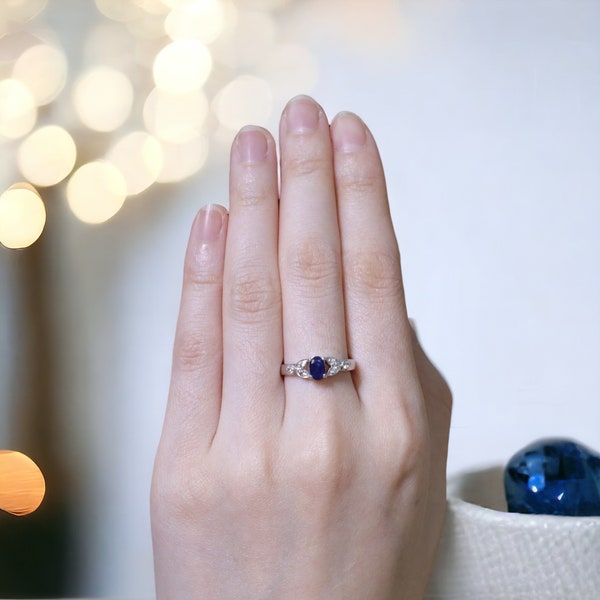 Blue Sapphire, Solitaire ring, Anniversary Gift, Birthday Gift, September birthstone, Virgo birthstone, Fine jewelry, For her, Everyday ring