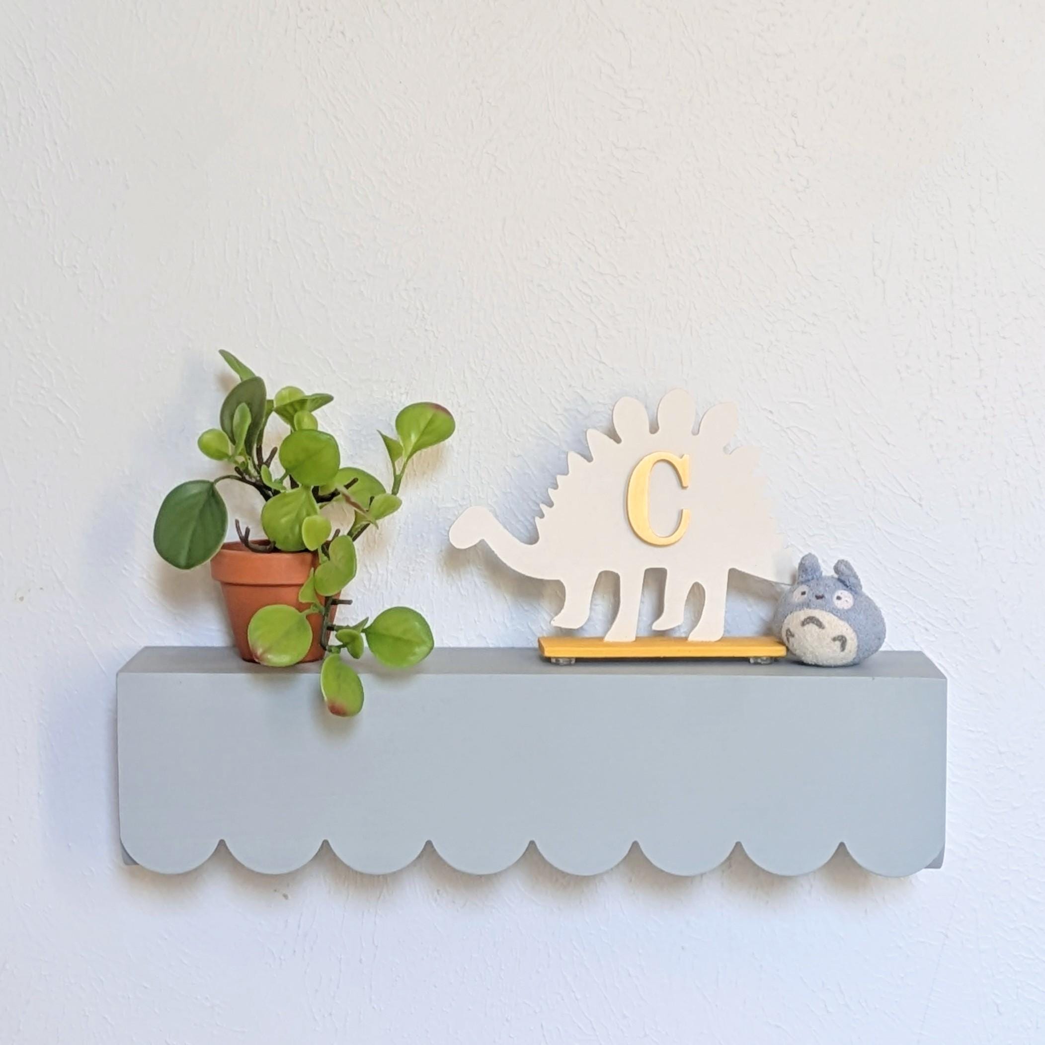 Scallop Floating Wall Shelf