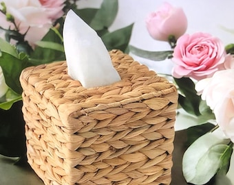 Classic Natural Water Hyacinth Wicker Square Tissue Box Cover,Water Hyacinth Storage Basket Wicker Tissue Box Holder,Bathroom Tissue Cover