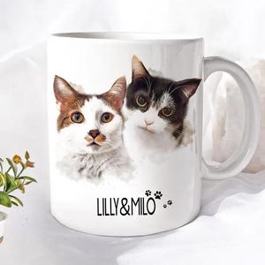 Taza personalizada con retrato de dos gatos a partir de una foto de una mamá amante de las mascotas. Regalo de Navidad personalizado para amantes de los animales.