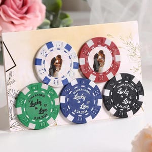 Juego de fichas de póker personalizadas para boda, ficha de póker personalizada, recuerdo de compromiso, fichas para bebidas, regalo para fiesta de casino de Las Vegas, recuerdos de boda