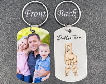 Daddy's Team Keychain for Father's Day Gift, Dad and Kids Fist Bump Keyring for Dad, Grandad Keyring, Personalised Fathers Day Gift