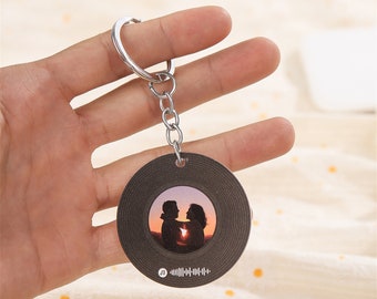 Personalized Song Keychain with Photo, Album Keyring, Musical Gifts for Boyfriend Girlfriend, Valentine's Day Music Keyring Gift