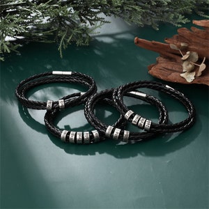 Pulsera personalizada con cuentas de 2-6 apellidos para el amor, pulseras de cuero trenzadas negras para hombres, regalos personalizados para el esposo, regalo de cumpleaños de papá