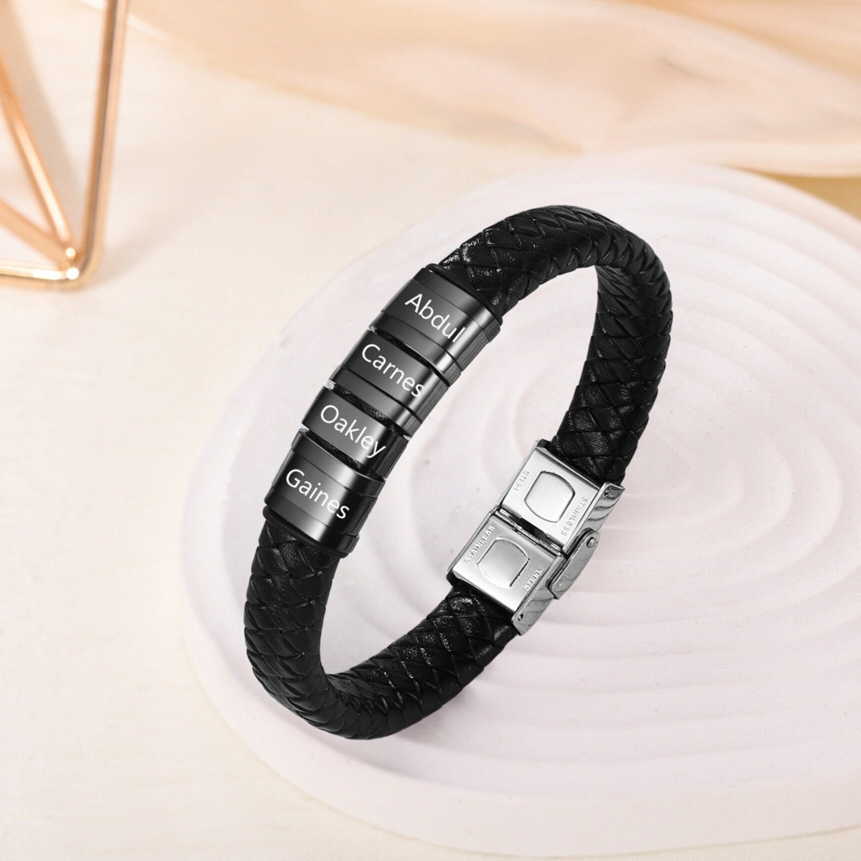 Personalisiertes Herren Lederarmband Mit 1–6 Namen – Fotoarmband Als Individuelles Geschenk Für Papa, Ehemann, Sohn Oder Großvater