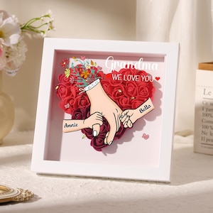 Boîte personnalisée d'ombres de fleurs pour la fête des mères, boîte d'ombres personnalisée en forme de coeur de roses avec noms, cadeau cadre rose pour maman, anniversaire de grand-mère et grand-mère