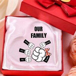 Minnie Mouse Mom and Kids Acrylic Keepsake Block Gift for Mom, Mothers Day Gift from Kids, Mother's Day, Family Name Ornament Gift for Wife zdjęcie 2