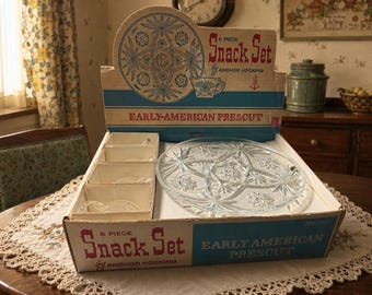 Juego de aperitivos vintage Anchor Hocking Early American Prescut de 8 piezas: platos y vasos.