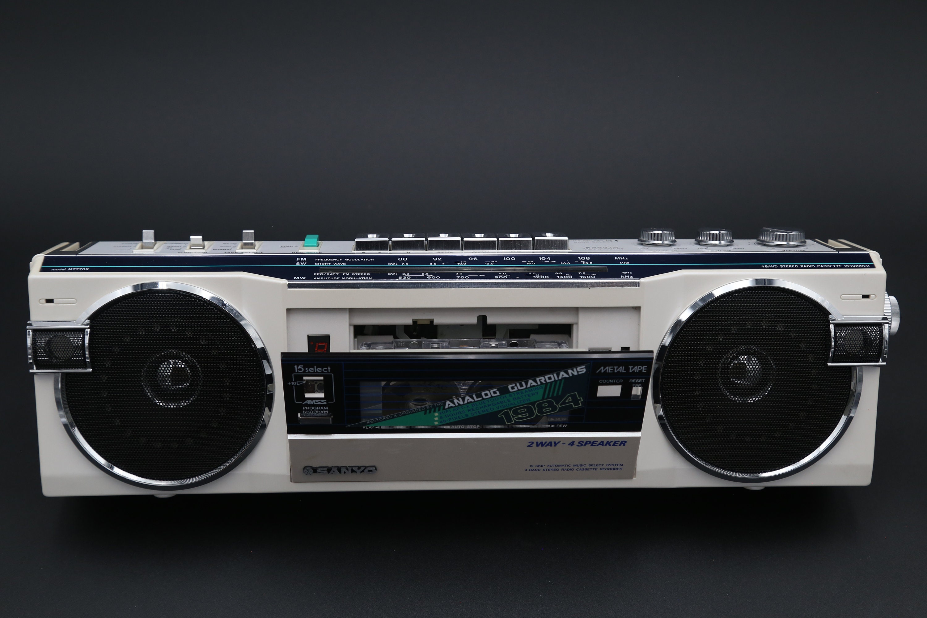 SANYO
サンヨー
ファンヒーター
石油
暖房
CFH-U321C
動作品 1984 Sanyo M7770K Boombox, Upgraded With Bluetooth