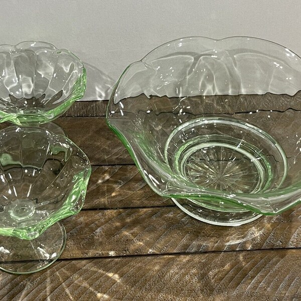 VTG Green Depression Glass Serving bowl With 3 Sherbet Glasses 3” (3 Piece)