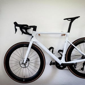 Bike Wall Mount made of wood – stylish wall mount for racing bike, space-saving decorative, gift for men cyclists