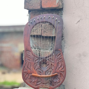 Arpa de lira de palisandro de 10 cuerdas New Flower / Instrumento musical de cuerdas de metal con funda, llave de afinación y cuerdas adicionales / Regalo para él / Lira celta