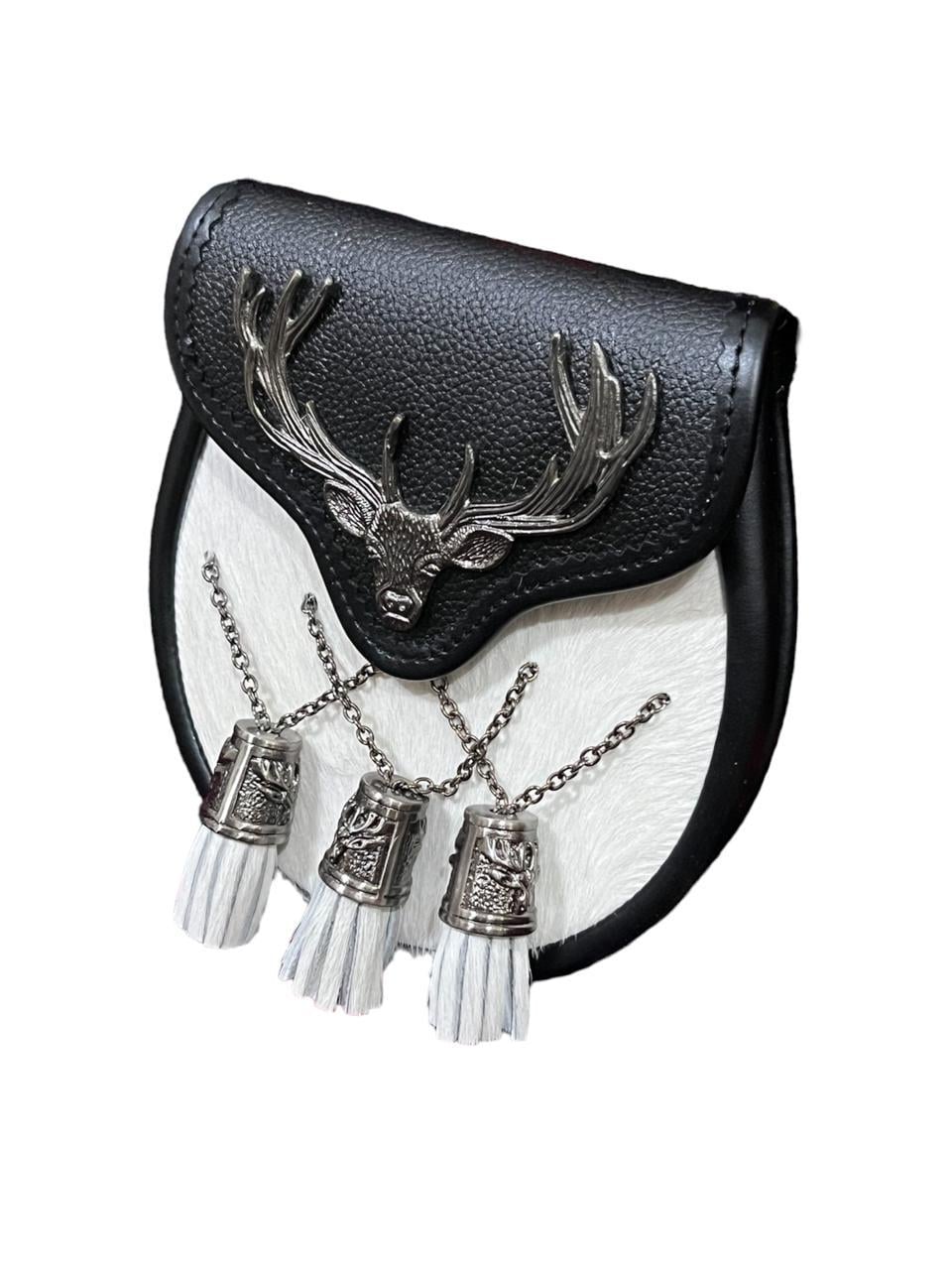 ハンドメイドのスコットランドキルトスポラン：白い毛皮と革の鹿の頭