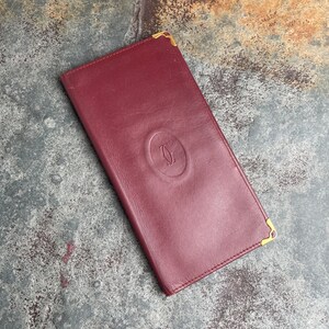 Cartier Card Wallet Auténtico para mujer / Accesorios vintage Diseñador Regalo de lujo para ella / Envío gratuito a todo el mundo / Cuero burdeos retro imagen 1